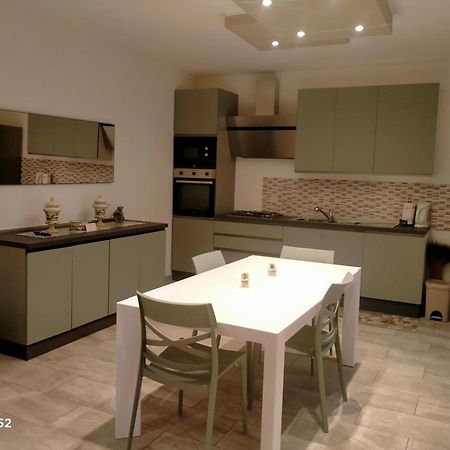 Perla Di Mare Apartment Montesilvano Bagian luar foto