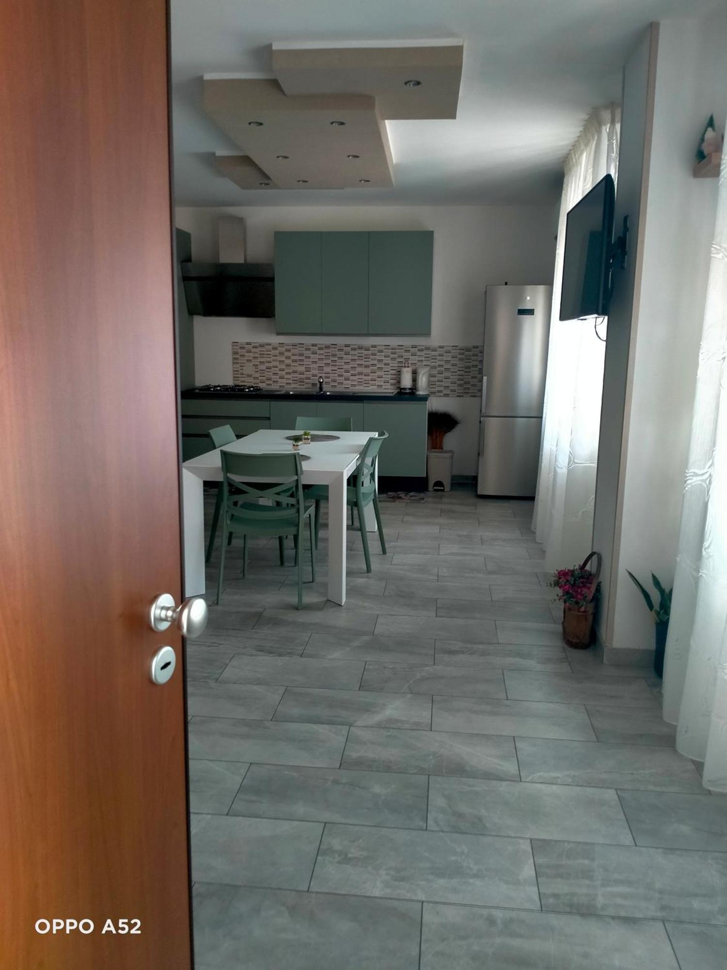 Perla Di Mare Apartment Montesilvano Bagian luar foto